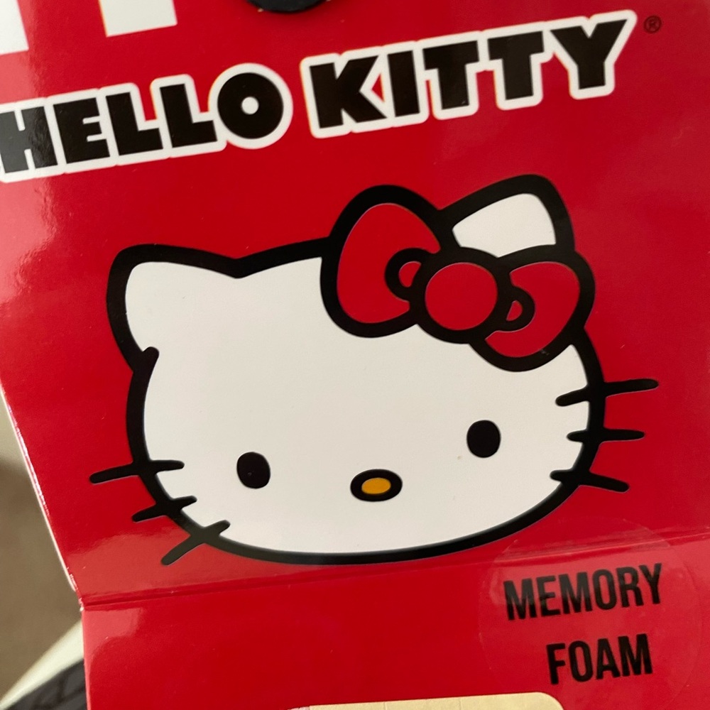 NWT HELLO KITTY Neck Pillow - Picture 8 of 9